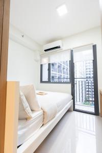 Modern Living 4 MOA Pasay