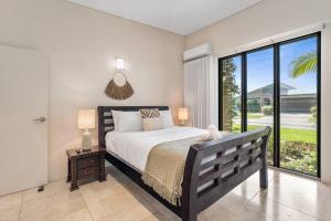 Bayview Paradise with Private Pool-Marina Deck