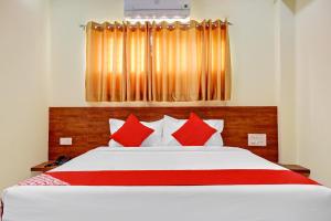 Hotel O Silver House Near Mantri Square Mall