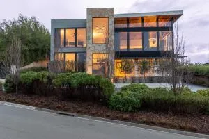 Lachlan Retreat,Trevallyn - Clarence Point