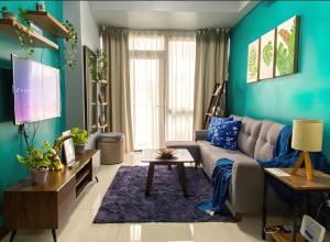 BGC McKinley Taguig 1BR with Balcony near Venice Grand Canal mall