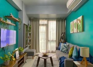 BGC McKinley Taguig 1BR with Balcony near Venice Grand Canal mall