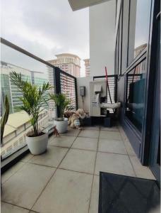 BGC McKinley Taguig 1BR with Balcony near Venice Grand Canal mall