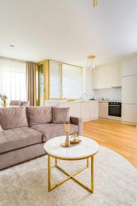 Mido Aviatie Park Apartments with Private Parking & Self Check-in