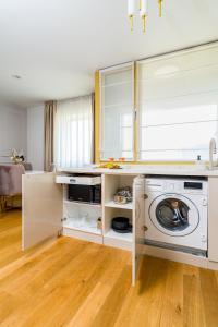 Mido Aviatie Park Apartments with Private Parking & Self Check-in