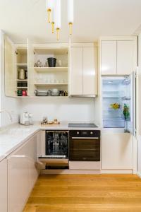 Mido Aviatie Park Apartments with Private Parking & Self Check-in