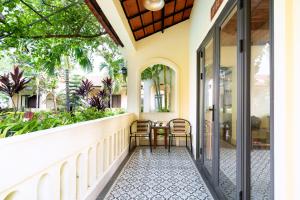 Bungalow Deluxe Nhìn Ra Khu Vườn (Deluxe Bungalow with Garden View)