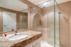 Mountain View Apt, High Speed Internet - 1BR-Karon