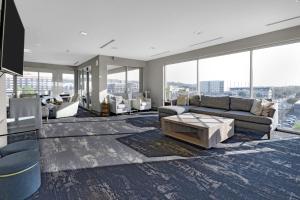Modern Downtown Apartment