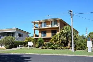 Woody Wonder - Bring your own linen. - Arakoon