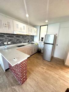 Beautiful Beachfront Apartment with Pool Relaxing Getaway