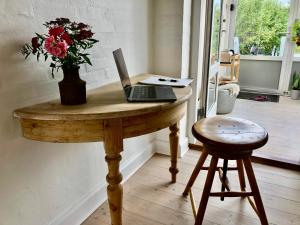 Charming sunroom with panorama view