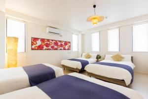 国際通り徒歩3分 無料駐車場2台 空港車で10分 トイレ2 最大8人 松尾style