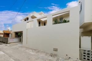 国際通り徒歩3分 無料駐車場2台 空港車で10分 トイレ2 最大8人 松尾style