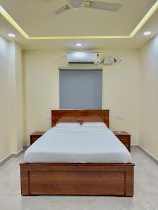 Luxurious Penthouse Terrace Studio at City center