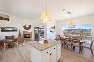 Rancho Nopales JT - Pool, Hot Tub, Hammocks, Fast Wifi and Views! home