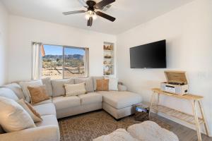 Rancho Nopales JT - Pool, Hot Tub, Hammocks, Fast Wifi and Views! home