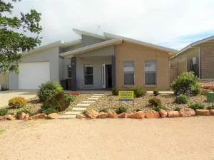 Avella House - Weetulta