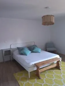 Chambre et salle de bain privée dans un Mas en Provence - 诺沃