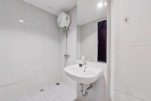 Comfort and Cozy Stay Studio Casa de Parco Apartment By Travelio