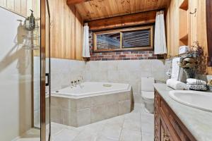 Birch Suite - Rocky Creek Art Garden