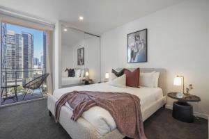 Exquisite Sky Home in Southbank