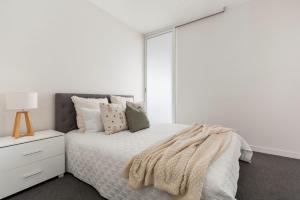 Sleek and Modern in Charming Location
