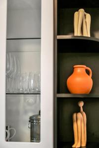 Large 3 Bed Art Deco Apartment in Camberwell