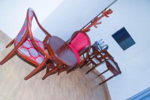 Twiga Whitehouse Villa