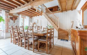 Stunning Home In Montigny-Les-Monts