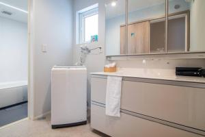 新屋 札幌市中心薄野車程5分鐘 挑高設計客廳 可停車1台 高速Wi Fi 地鐵徒步5分 一站到薄野