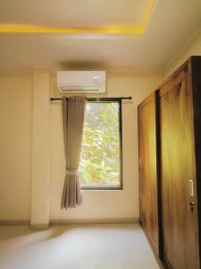 2 Bedroom River Apartment Private