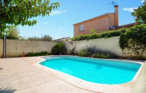 Awesome Home In Marguerittes With Wifi