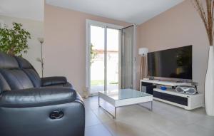 Awesome Home In Marguerittes With Wifi