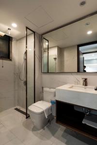 Căn Hộ Hai Phòng Ngủ (Two-Bedroom Apartment)