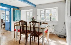 3 Bedroom Awesome Home In Klemensker