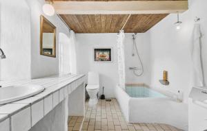 3 Bedroom Awesome Home In Klemensker