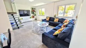 Big house with pool - 5 min walk to beach - Quinta de Santo António