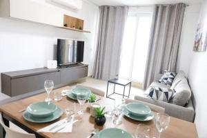 Sliema central 2BR Apt with balcony & sea views by 360 Estates