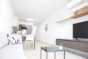 Sliema central 2BR Apt with balcony & sea views by 360 Estates