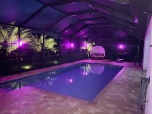 Villa Modern Paradise by CoralVilla -relaxing, pool, games room - 马特里查