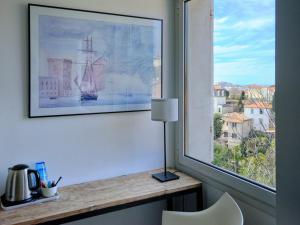 B&B / Chambres d'hotes La LUNA of MARSEILLE - VILLA D'ARCHITECTE B&B : photos des chambres