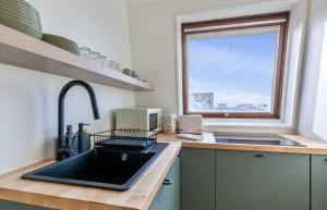 Beautiful renovated studio on Port de Deauville