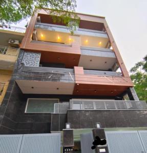 Namastey Homes 3 BHK Service Apartment , Near Max Saket, Delhi