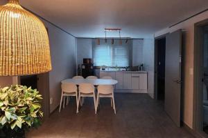 매일, Hongdae Art house