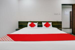 Hotel O White Villa