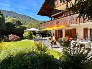 3 BR Classic Chalet in Gstaad By Smiling House - Kalberhöni