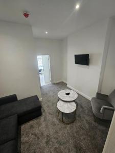 Ground Floor - Balmoral Stays - Free Wifi