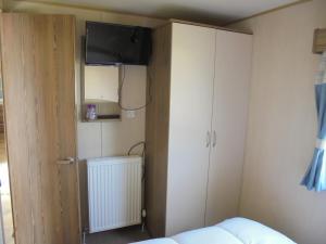 Kingfisher Horizon Oak 8 Berth, Central Heated Close to site shop