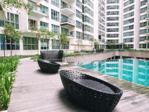 Regalia Infinity Skypool
